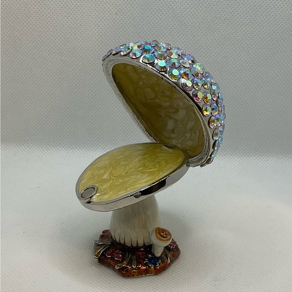 Objet D’ Art #79 Whimsical Magic Mushroom Metal Jeweled Enameled Trinket Box - Picture 5 of 5